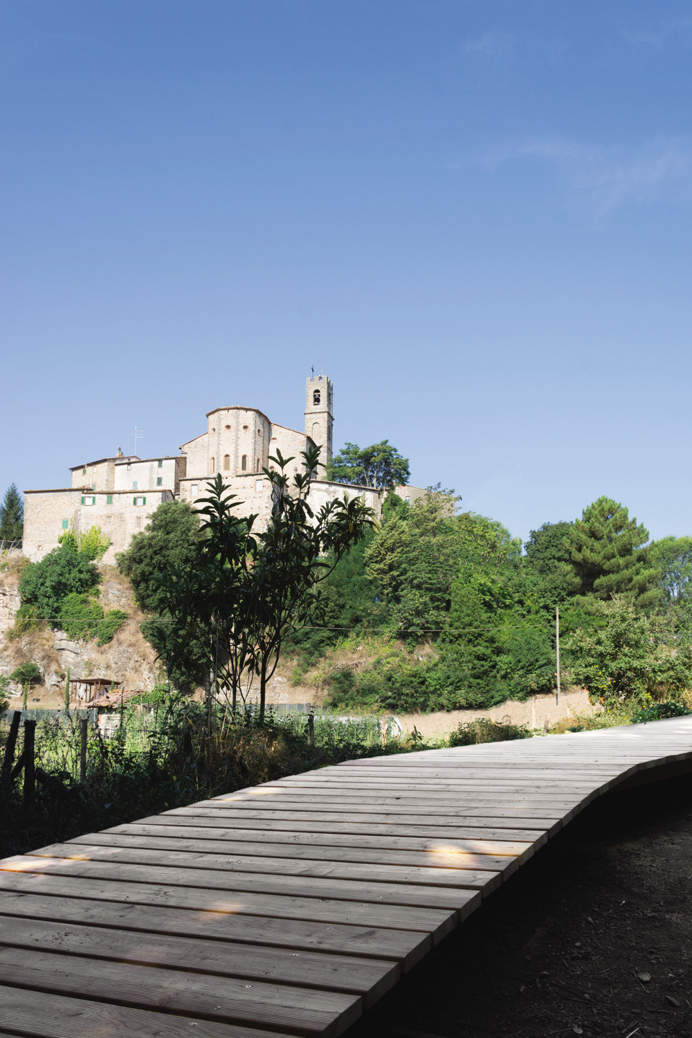 percorso benessere nel paesaggio toscano sasso pisano